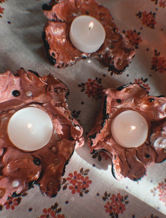 świeczniki i świece Ogniu, krocz ze mną - zestaw glinianych podstawek