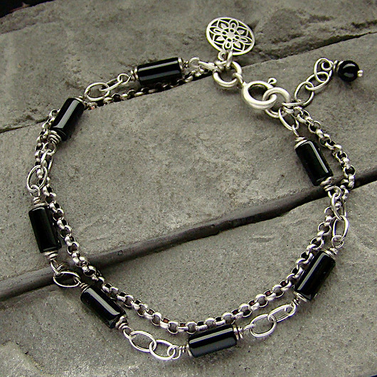 bransoletki z kamieni naturalnych Onyks z rozetą  - bransoletka