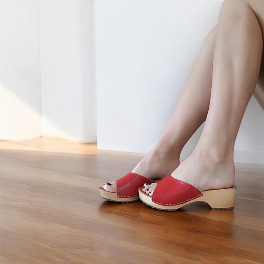 sandały i klapki damskie Płaskie drewniaki ze skóry naturalnej