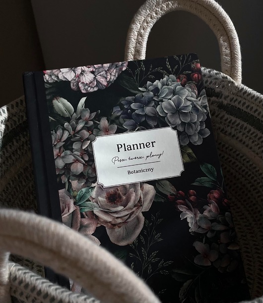 kalendarze i plannery Planner dark flowers