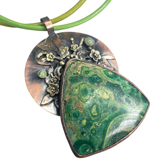 wisiory Botaniczny wisior z trójkątnym jaspisem