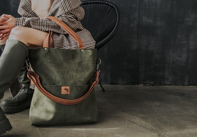 torby na ramię Wodoodporna torba khaki z brązowymi paskami