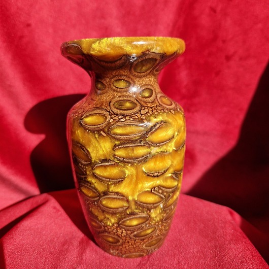 wazony Mały ręcznie robiony wazon (złota żywica epoksydowa i banksja)