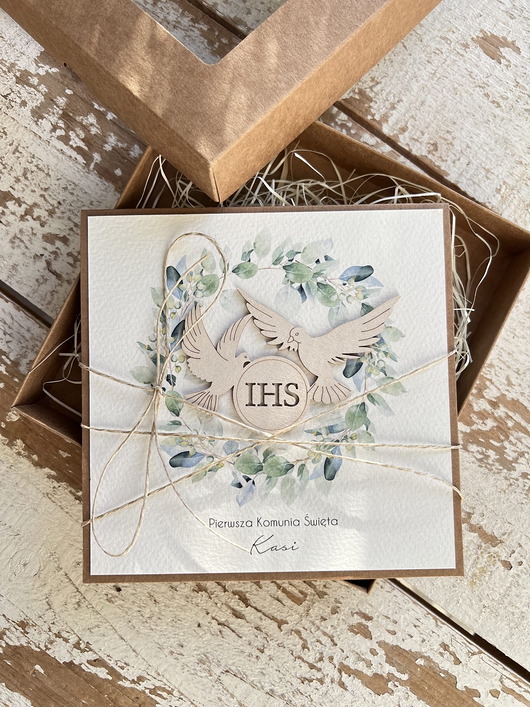 kartki na komunię Ręcznie robiona kartka komunijna z personalizacją w wianku