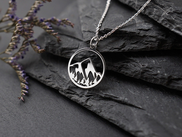 srebrne naszyjniki Srebrny naszyjnik z górami