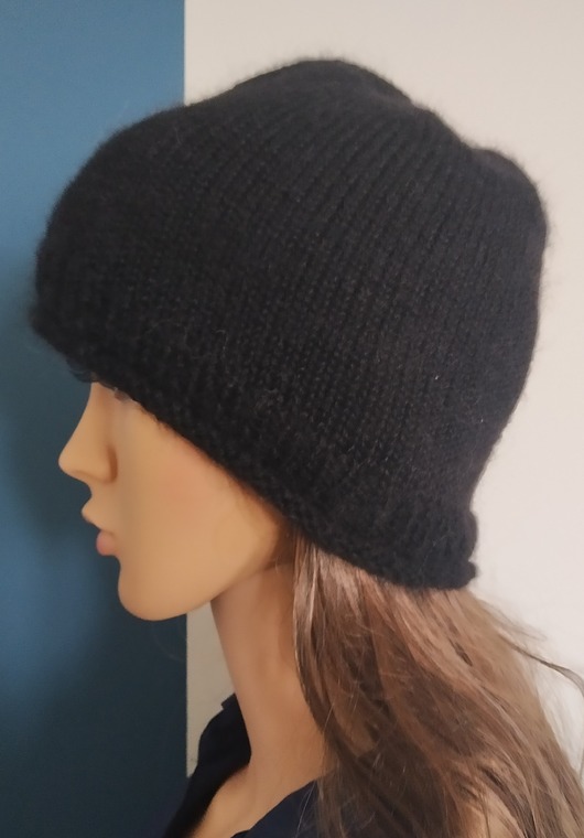 czapki damskie Czapka Cloche cienka przejściowa z moheru czarna