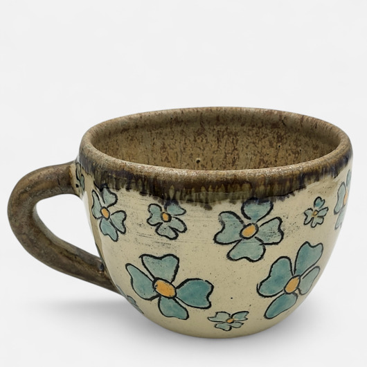 kubki Ceramiczny kubek z kwiatkami