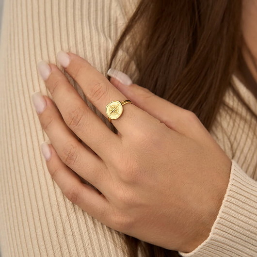 Pierścionek róża wiatrów srebro 925 pozłacane Coccola JEWELLERY