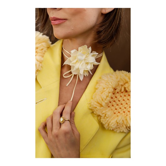 chokery Choker w kolorze  butter yellow