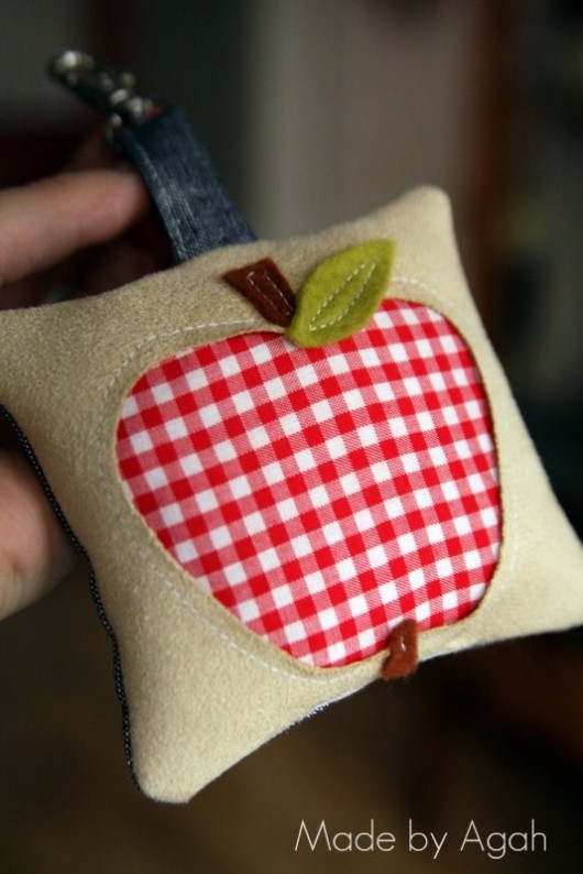 Brelok z jabłuszkiem made by agah