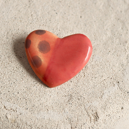 broszki Ceramiczne różowe serduszko broszka