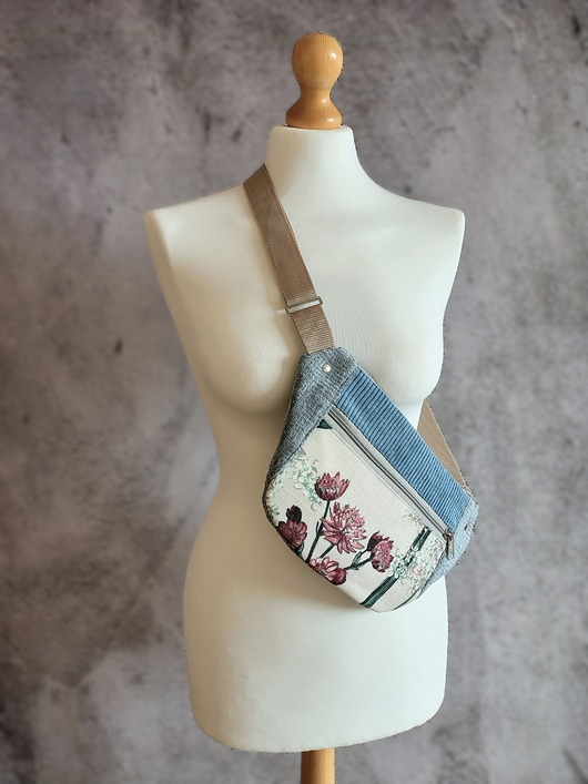 saszetka nerka Damska nerko-torebka.