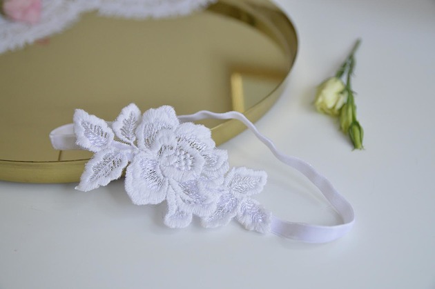 Biała podwiązka z różą Anelis Atelier