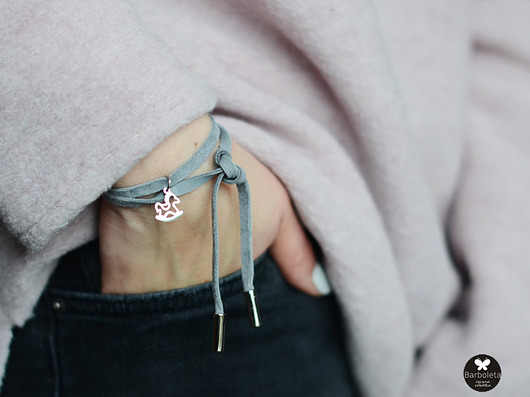 mini light grey  horse  barboleta