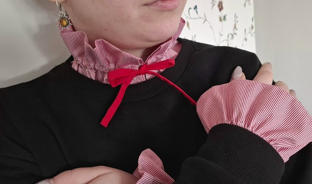 ubrania różne Kołnierzyk z mankietami