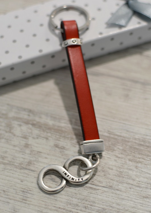 SKÓRZANY BRELOK DO KLUCZY INFINITY red Beezoo