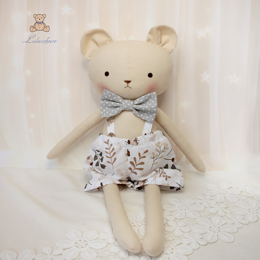 misie i maskotki Miś Antoś przytulanka w spodenkach białych w leśne wzorki, handmade