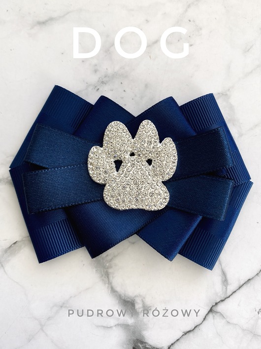 broszki Kolekcja DOG Brosza z łapką wysadzaną kryształkami New