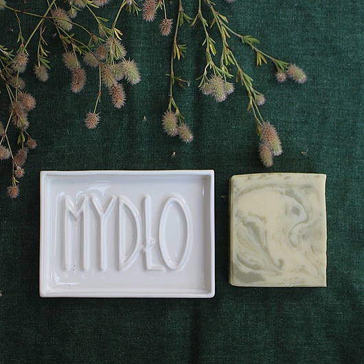 Mydelniczka ceramiczna z napisem MYDŁO biała m2k studio