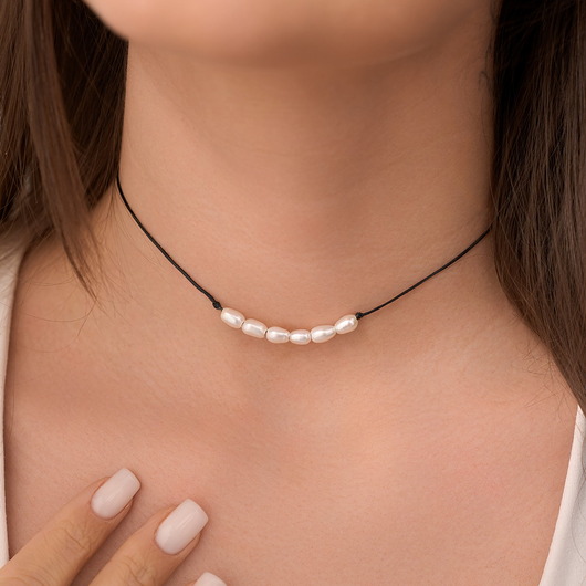chokery Choker/ naszyjnik sznurkowy z naturalnymi perłami (wybierz swój kolor)