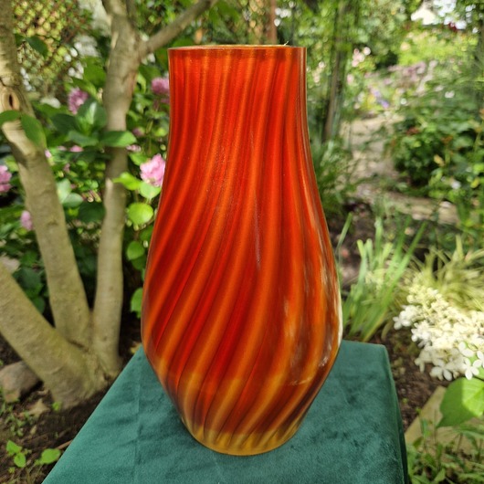 wazony Duży, pomarańczowo-czerwony wazon z żywicy epoksydowej i polimeru
