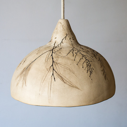 lampy wiszące Lampa z motywem roślinnym