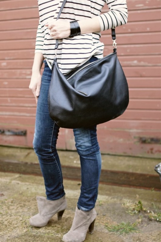 Duża czarna  hobo oversized CAM patkas