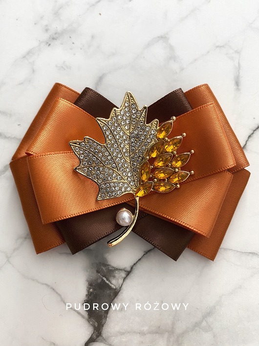 broszki Brosza z unikatowym liściem z perełką i kryształkami Liść