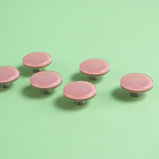 gałki do mebli Różowa gałka do mebli, szklana