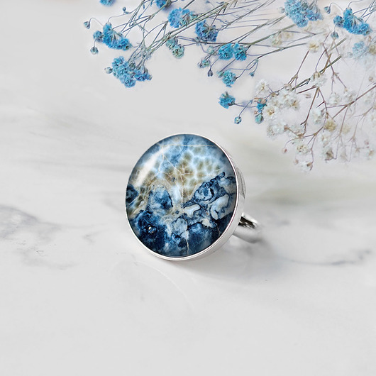 pierścionek z żywicy PIERŚCIONEK ZE SREBRA ze szkłem artystycznym ''BLUE MARBLE''