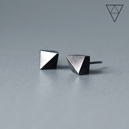 kolczyki wire wrapping Minimalistyczne kolczyki bryłki srebrne DIAMOND