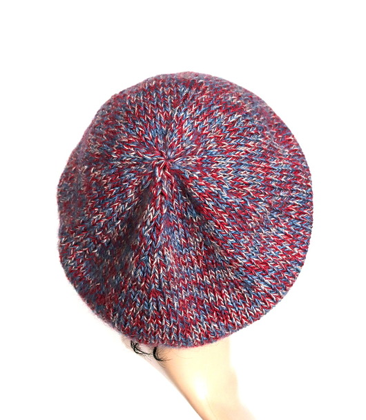 czapki damskie Monia - beret zrobiony na drutach