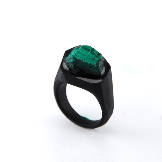 pierścionek z żywicy Pierścień z malachitem