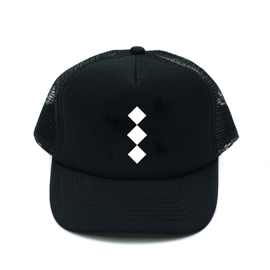 Czapka z daszkiem black romby Lamama