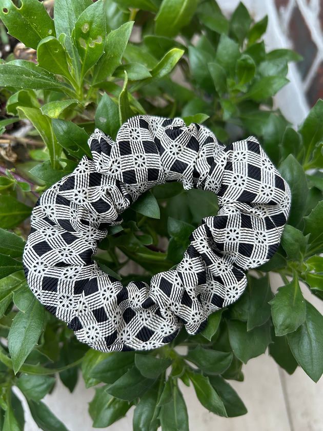 gumki do włosów Jedwabna gumka scrunchie z upcyclingu