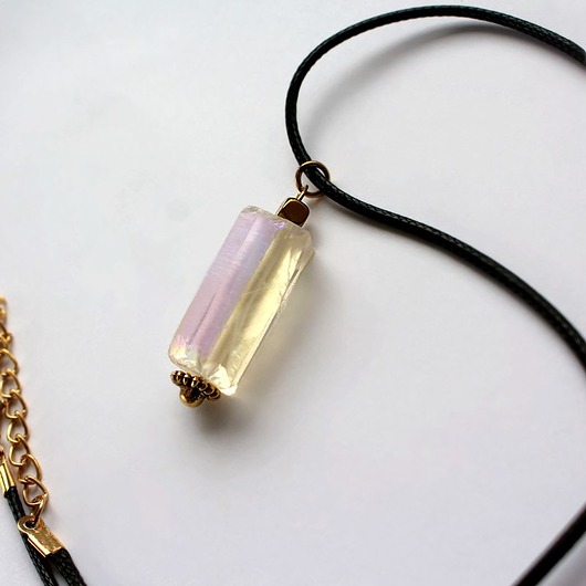 wisiory Aura Kwarc Tytanowy wisior Harmonizujący