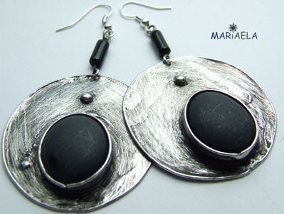 BLACK MAT MARIAELA