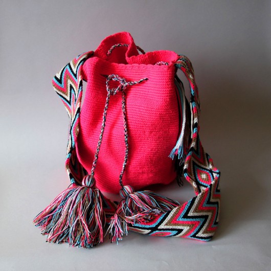 Mochila Wayuu - Jaskrawy Różowy fluo (19) Galeria Macondo