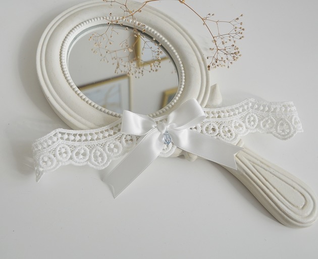 Podwiązka z gipiurą i kryształkiem Swarovskiego Anelis Atelier