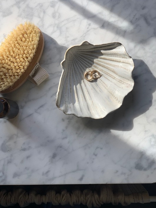 pojemniki na biżuterię Podstawka na Biżuterię Palo Santo Ceramiczna Muszelka Milky Romantic