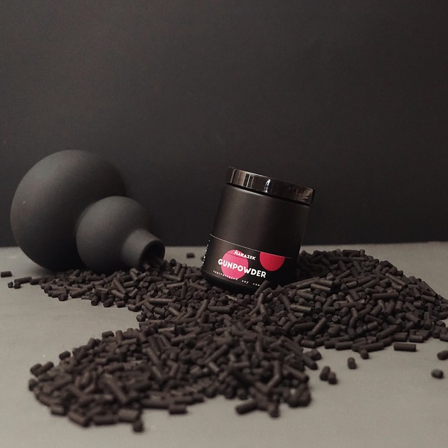 świeczniki i świece Gun Powder