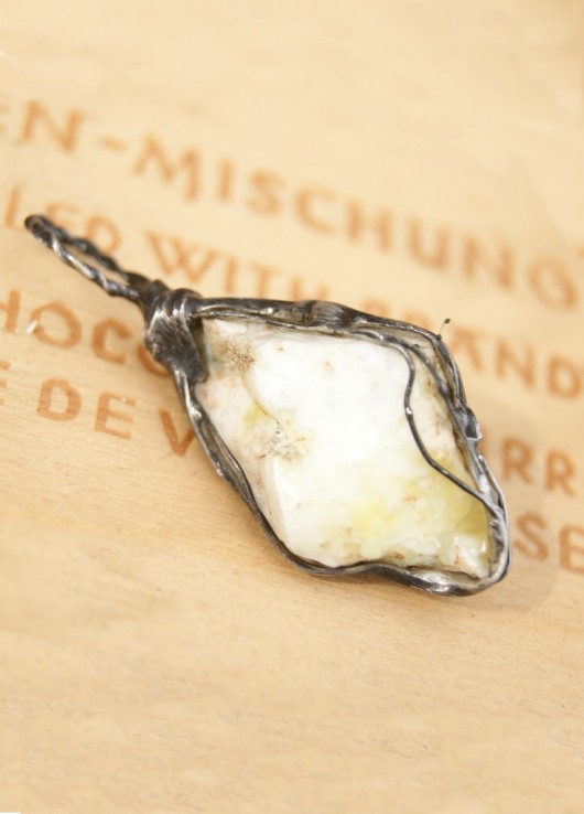 Opal surowy SHEandHE