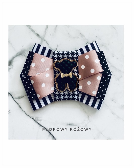 broszki Pudrowo -Czarna  Brosza z MISIEM Nowość