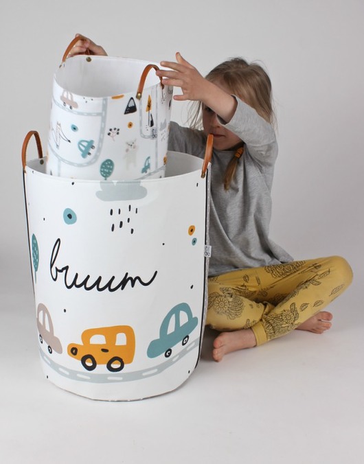 Komplet dwóch pojemników  z autkami gucialoveskids