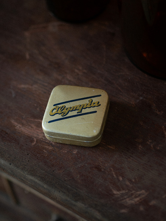 świece zapachowe Świeca vintage Olympia puzderko vintage