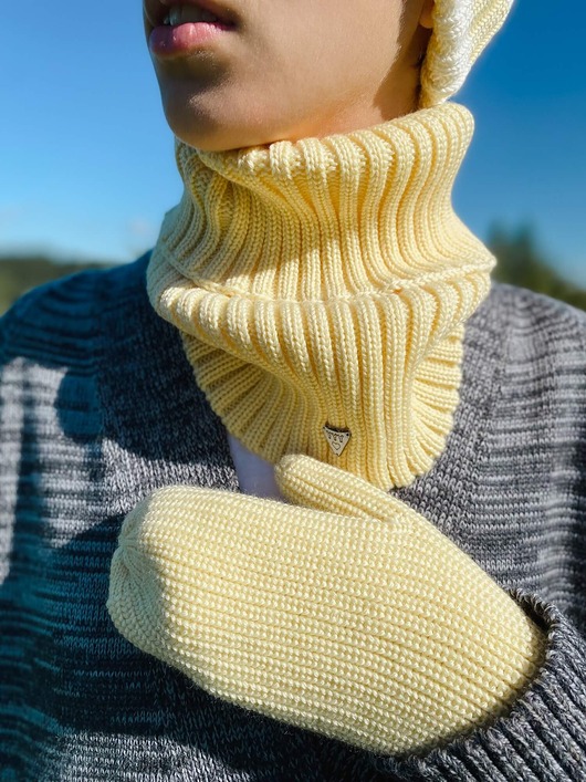 szaliki dziecięce Komin merino w prążki Soft Snood - smooth banana