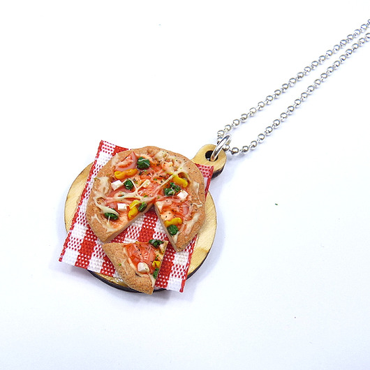 Naszyjnik pizza,z pizzą słodka biżuteria FIMO NATAJKA