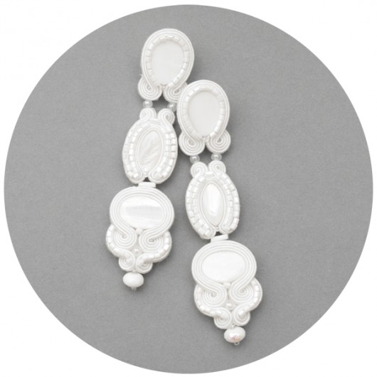 Duże kolczyki sztyfty soutache - ślubna biel maanuela