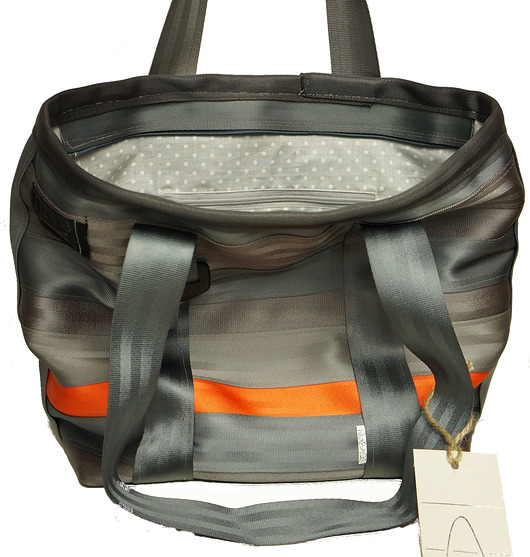 nikaBAGS - torba z pasów samochodowych nikaBAGS
