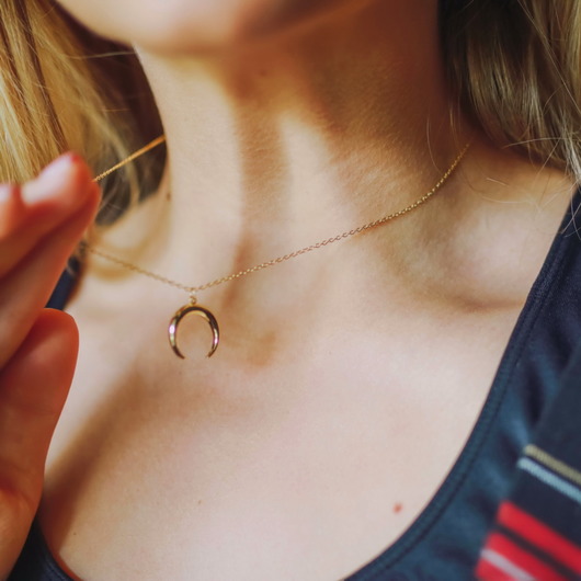 Złoty naszyjnik z ozdobnym księżycem srebro Coccola JEWELLERY